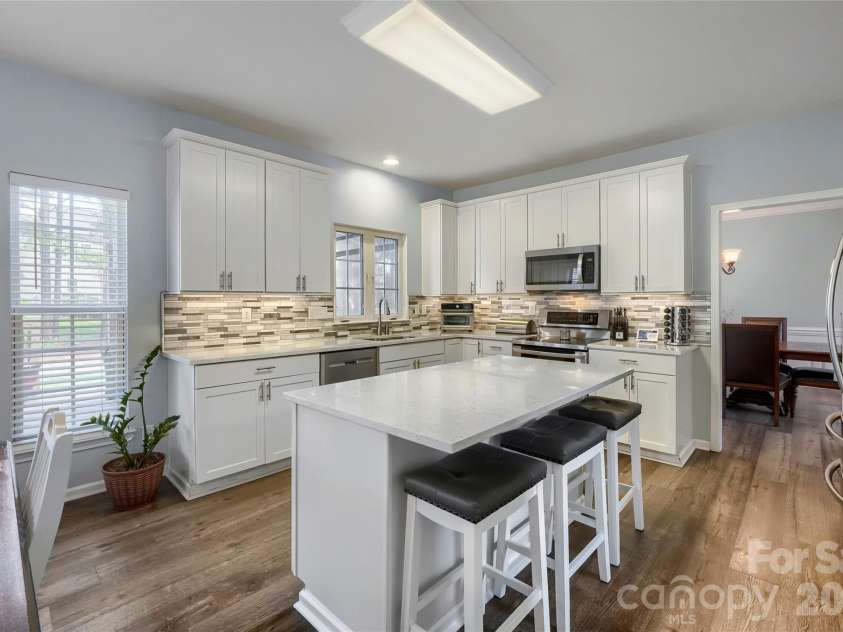 3922 Green Pasture Road, Charlotte, NC 28269.  MLS# CAR4375257, YatesRealty ID 19615. 