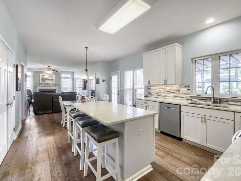 3922 Green Pasture Road, Charlotte, NC 28269.  MLS# CAR4375257, YatesRealty ID 19615. 