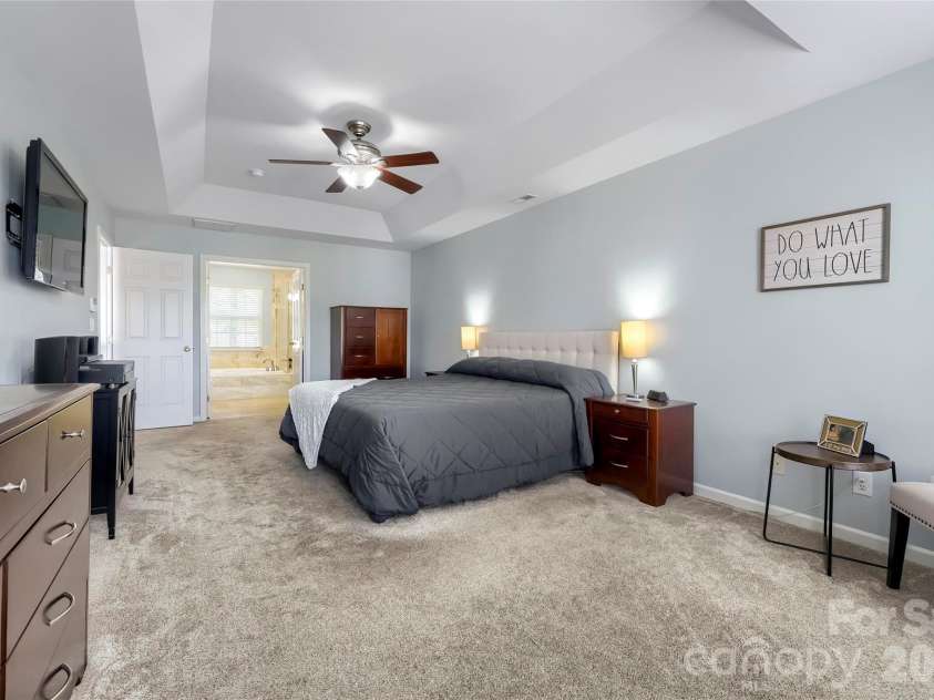 3922 Green Pasture Road, Charlotte, NC 28269.  MLS# CAR4375257, YatesRealty ID 19615. 