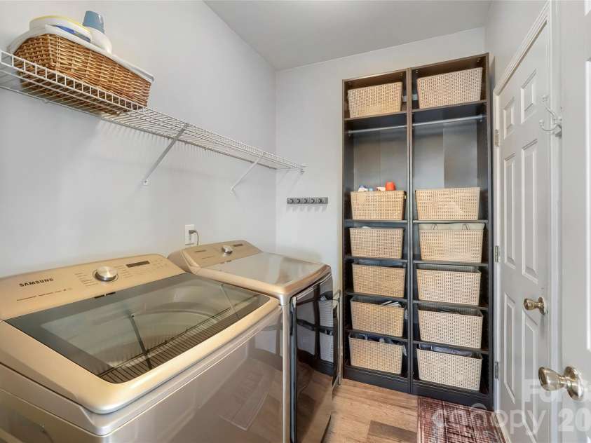 3922 Green Pasture Road, Charlotte, NC 28269.  MLS# CAR4375257, YatesRealty ID 19615. 