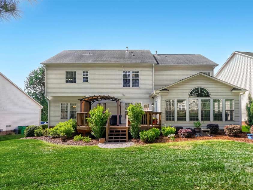 3922 Green Pasture Road, Charlotte, NC 28269.  MLS# CAR4375257, YatesRealty ID 19615. 
