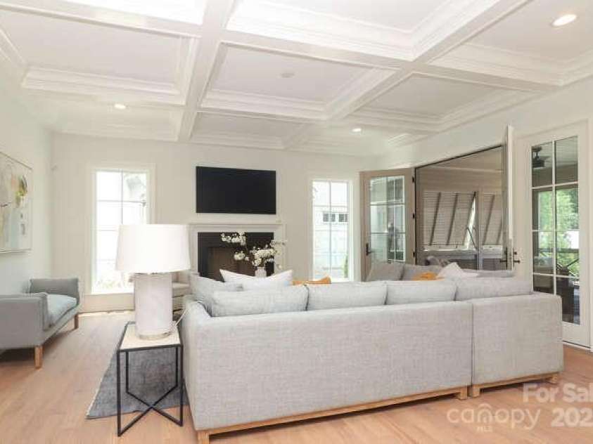 3119 Knowlton Lane, Charlotte, NC 28205.  MLS# CAR4297838, YatesRealty ID 19616. 