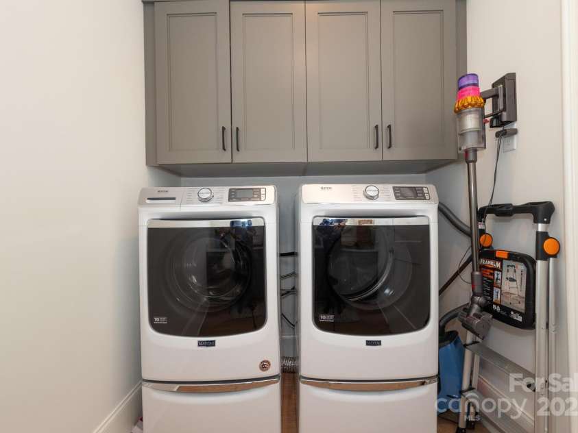 3119 Knowlton Lane, Charlotte, NC 28205.  MLS# CAR4297838, YatesRealty ID 19616. Laundry