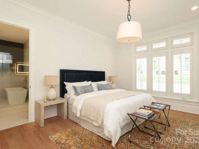 3119 Knowlton Lane, Charlotte, NC 28205.  MLS# CAR4297838, YatesRealty ID 19616. Primary