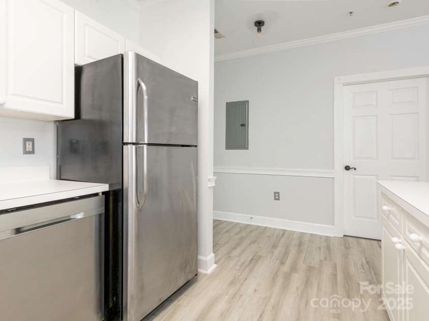 8747 Coralbell Lane, Charlotte, NC 28213.  MLS# CAR4258950, YatesRealty ID 19619. Kitchen