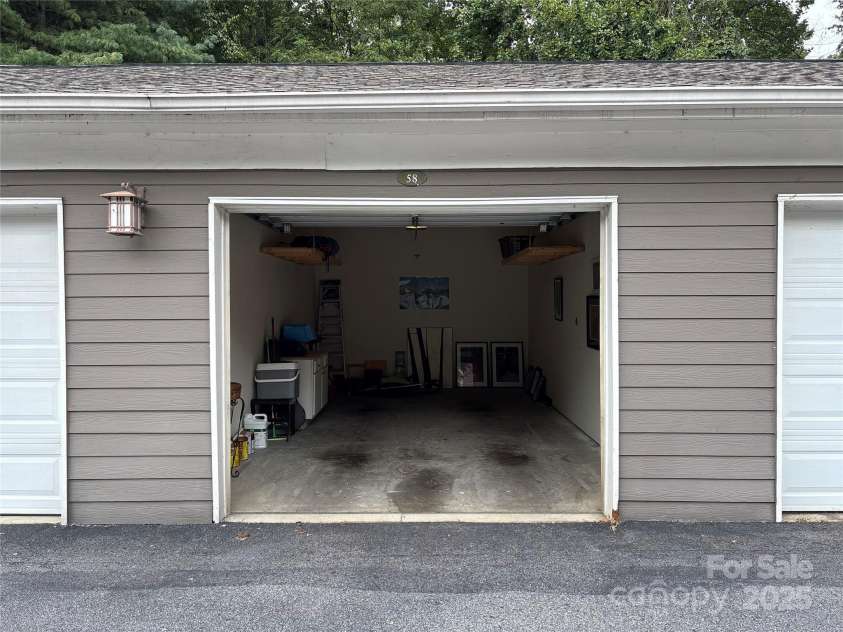 900 Vista Lake Drive, Candler, NC 28715.  MLS# CAR4299998, YatesRealty ID 1962. 