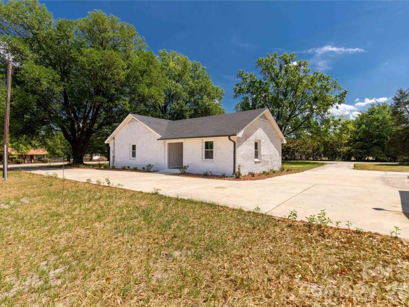 1108 Evans Mill Road, Pageland, SC 29728.  MLS# CAR4369888, YatesRealty ID 19621. 