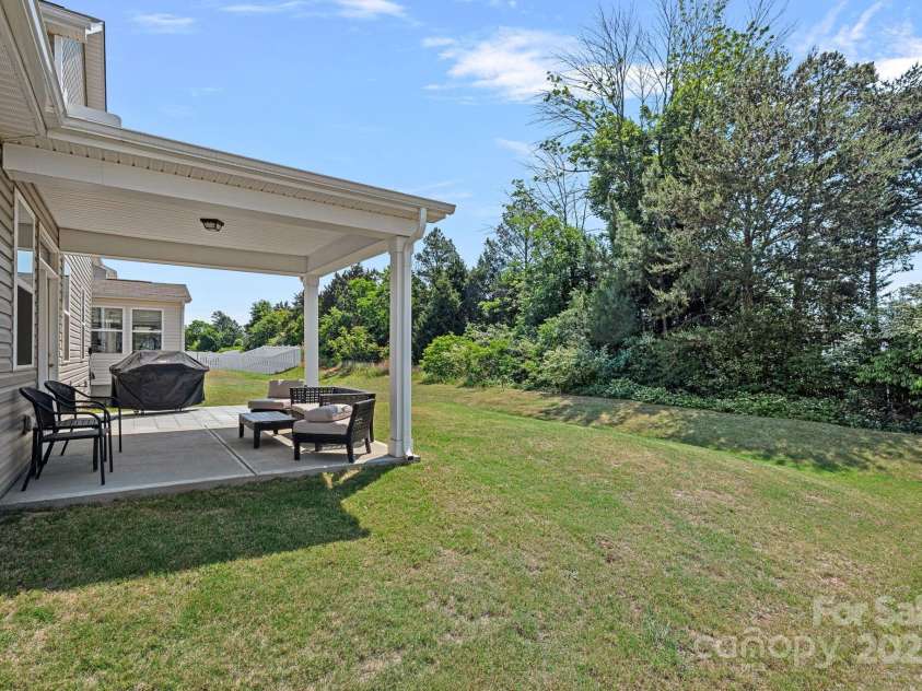 9110 Buckley Court, Charlotte, NC 28269.  MLS# CAR4263998, YatesRealty ID 19621. 
