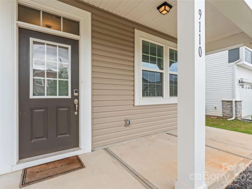 9110 Buckley Court, Charlotte, NC 28269.  MLS# CAR4309359, YatesRealty ID 19621. 