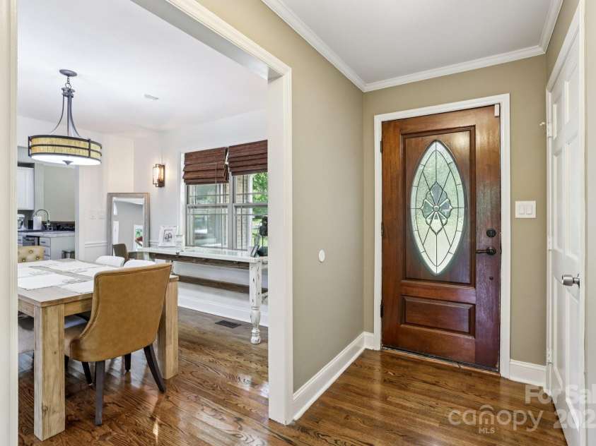 10311 Windtree Lane, Charlotte, NC 28215.  MLS# CAR4267329, YatesRealty ID 19622. 