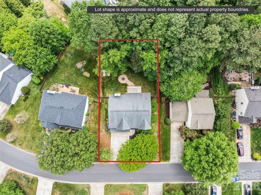 1206 Arrow Lake Court, Fort Mill, SC 29707.  MLS# CAR4371326, YatesRealty ID 19622. Birds Eye property view