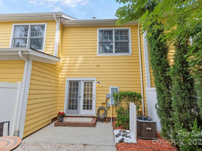1123 Market Street, Fort Mill, SC 29708.  MLS# CAR4264754, YatesRealty ID 19623. Courtyard