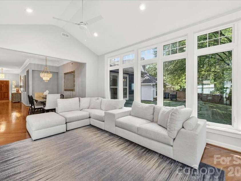 819 Mill Run Drive, Charlotte, NC 28209.  MLS# CAR4377088, YatesRealty ID 19623. 