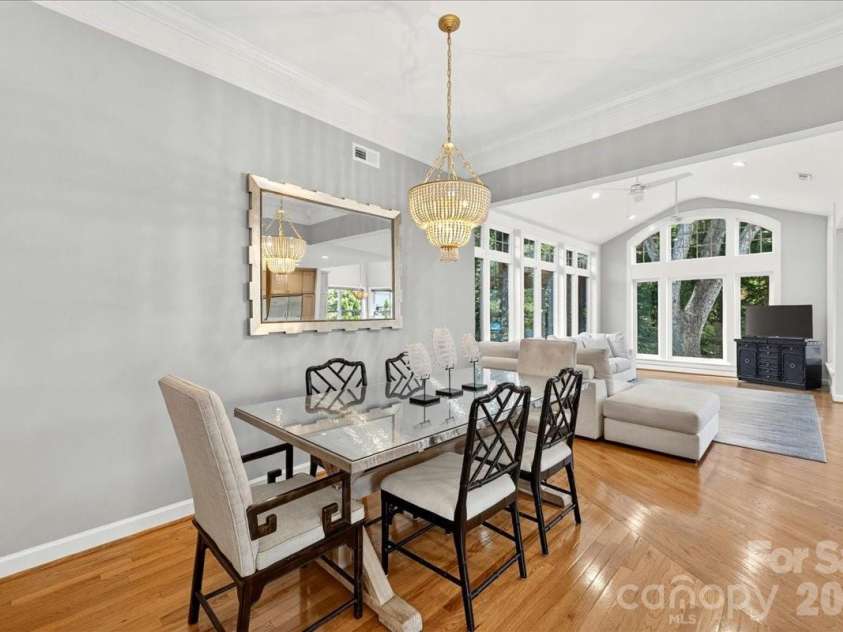 819 Mill Run Drive, Charlotte, NC 28209.  MLS# CAR4377088, YatesRealty ID 19623. 