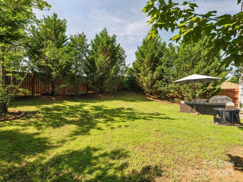 5701 Silver Eagle Drive, Charlotte, NC 28214.  MLS# CAR4269905, YatesRealty ID 19626. Large Fenced Yard