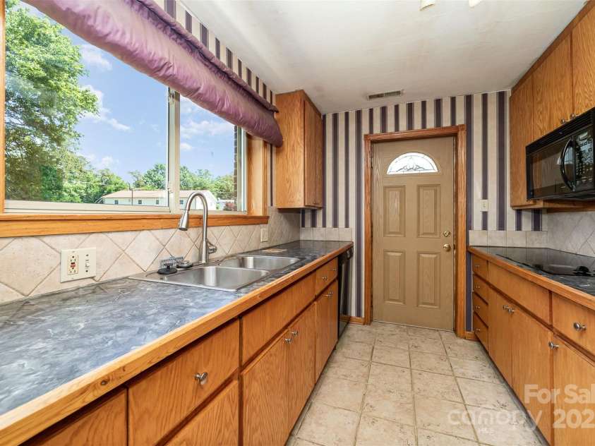 3685 Curleys Fish Camp Road, Connelly Springs, NC 28612.  MLS# CAR4260061, YatesRealty ID 19627. 