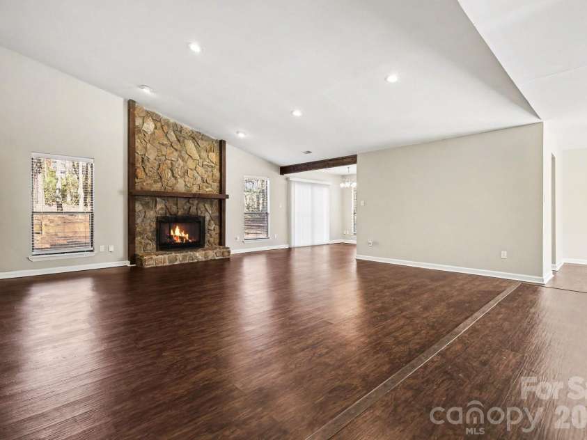 7341 Elwood Drive, Charlotte, NC 28227.  MLS# CAR4344772, YatesRealty ID 19627. 
