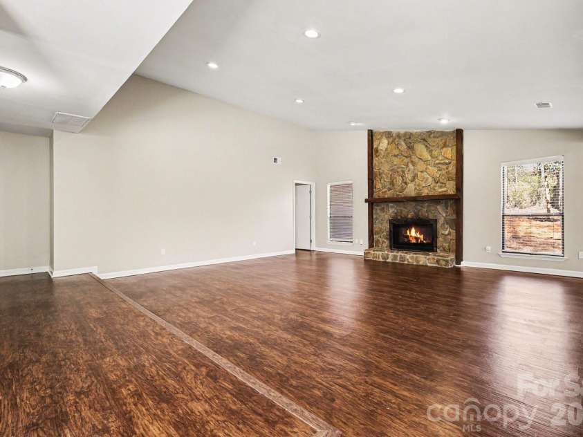 7341 Elwood Drive, Charlotte, NC 28227.  MLS# CAR4344772, YatesRealty ID 19627. 