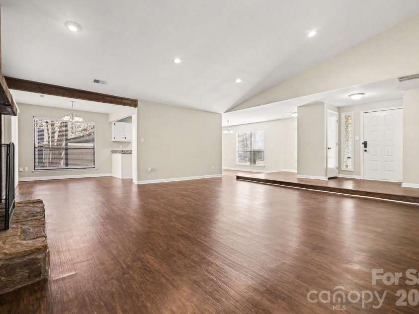 7341 Elwood Drive, Charlotte, NC 28227.  MLS# CAR4344772, YatesRealty ID 19627. 
