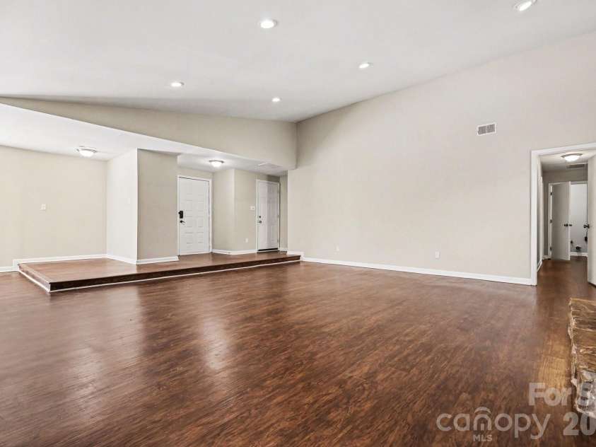 7341 Elwood Drive, Charlotte, NC 28227.  MLS# CAR4344772, YatesRealty ID 19627. 