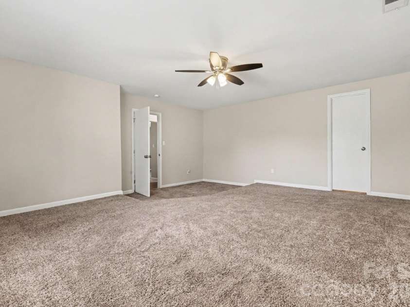 7341 Elwood Drive, Charlotte, NC 28227.  MLS# CAR4344772, YatesRealty ID 19627. 