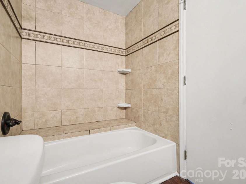 7341 Elwood Drive, Charlotte, NC 28227.  MLS# CAR4344772, YatesRealty ID 19627. 