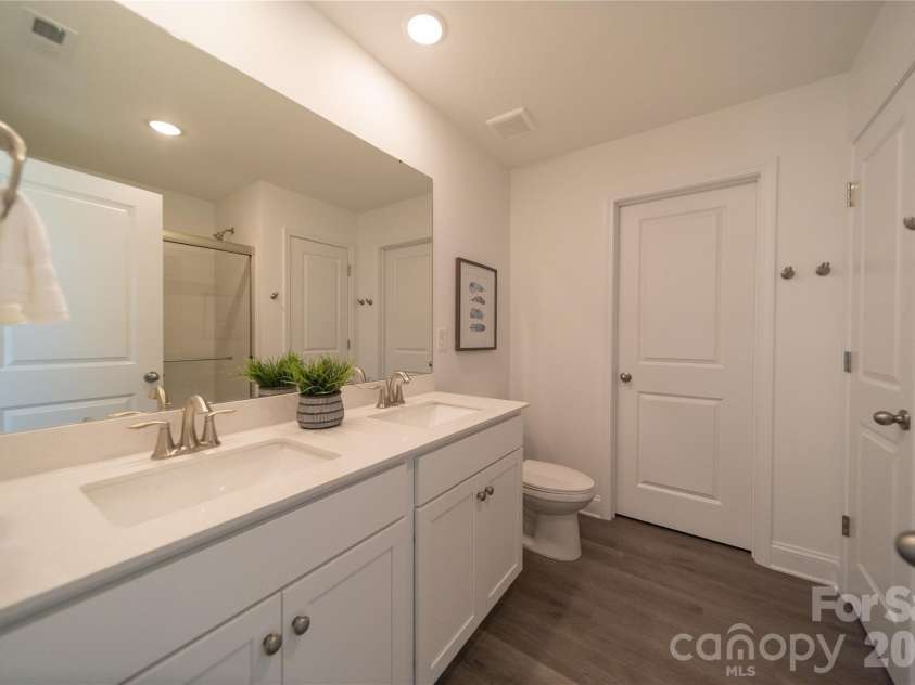4994 Twin River Drive, Denver, NC 28037.  MLS# CAR4362321, YatesRealty ID 19628. 