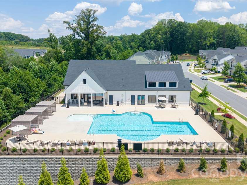 4994 Twin River Drive, Denver, NC 28037.  MLS# CAR4362321, YatesRealty ID 19628. 