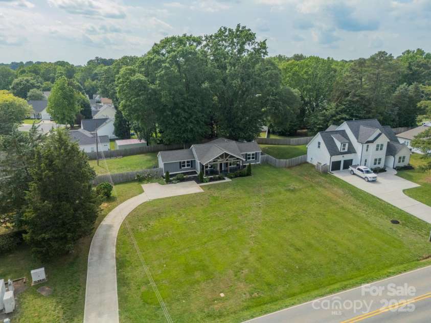 7901 Reames Road, Charlotte, NC 28216.  MLS# CAR4261222, YatesRealty ID 19628. 