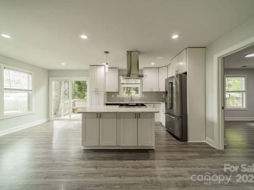 7901 Reames Road, Charlotte, NC 28216.  MLS# CAR4261222, YatesRealty ID 19628. 