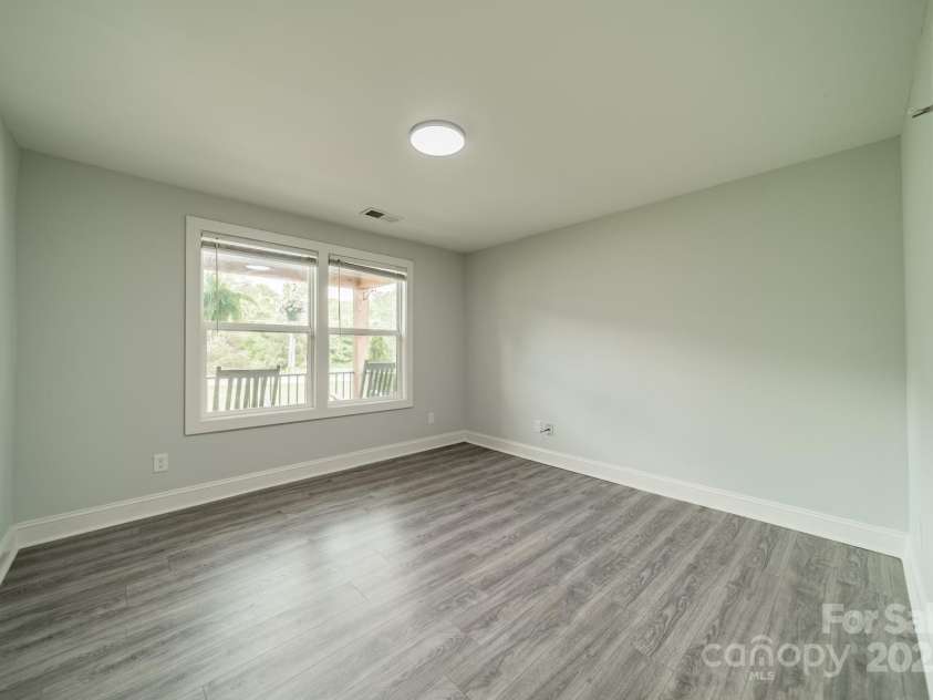 7901 Reames Road, Charlotte, NC 28216.  MLS# CAR4261222, YatesRealty ID 19628. 