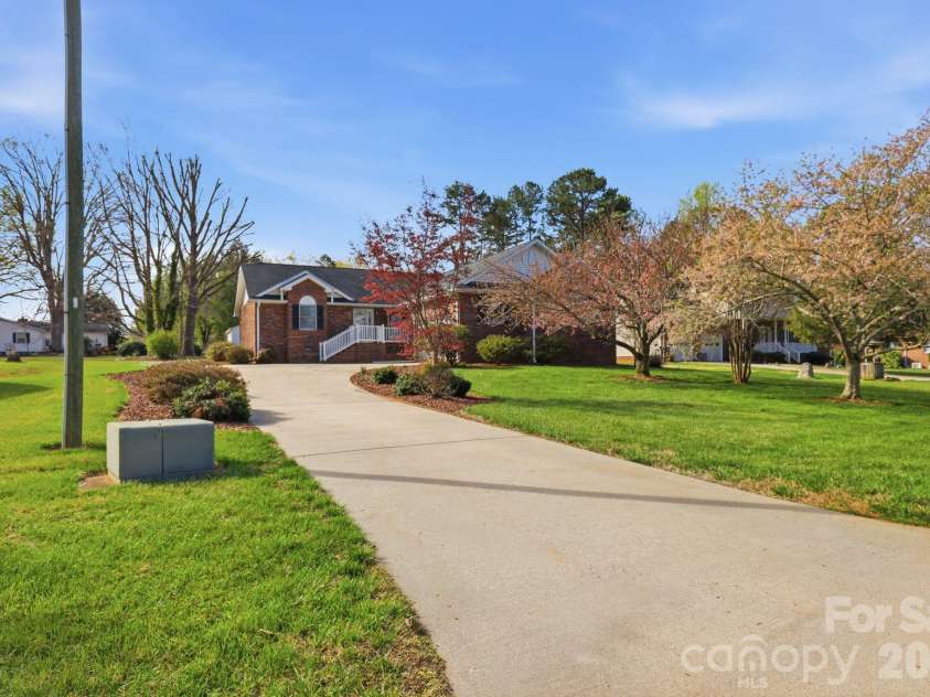 105 Stevens Road, Salisbury, NC 28147.  MLS# CAR4361103, YatesRealty ID 19629. 