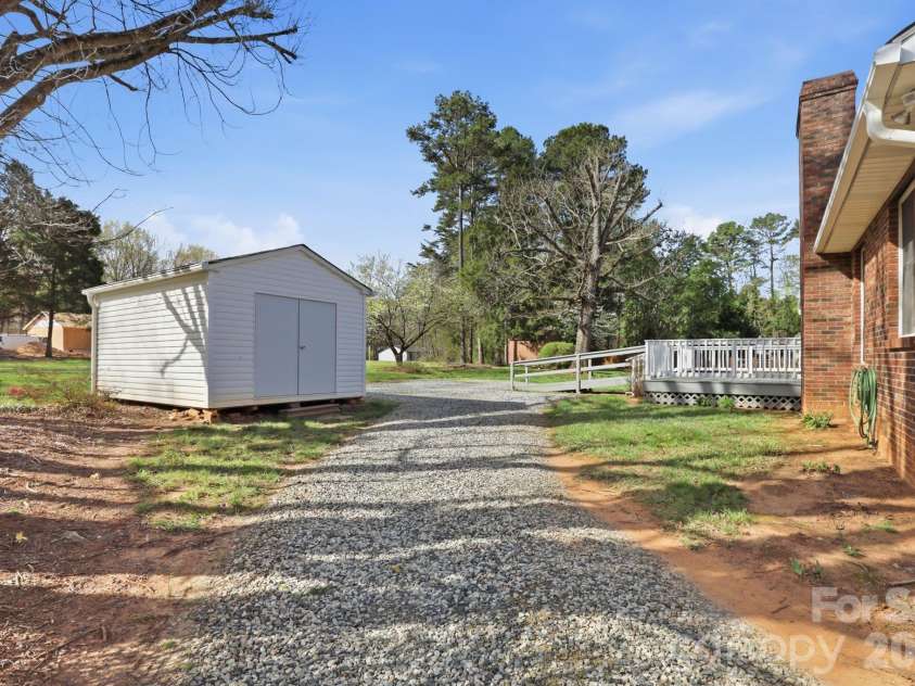 105 Stevens Road, Salisbury, NC 28147.  MLS# CAR4361103, YatesRealty ID 19629. 
