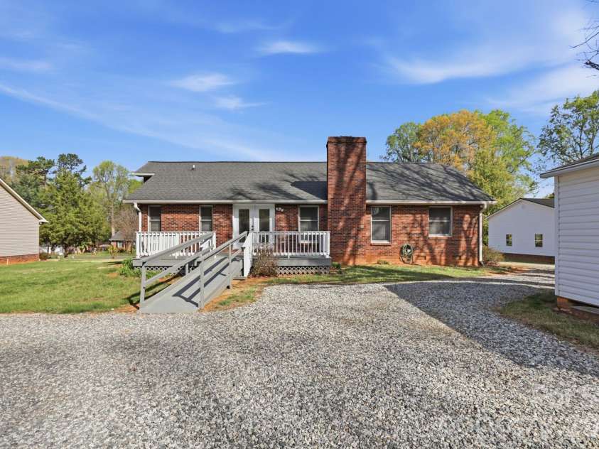 105 Stevens Road, Salisbury, NC 28147.  MLS# CAR4361103, YatesRealty ID 19629. 