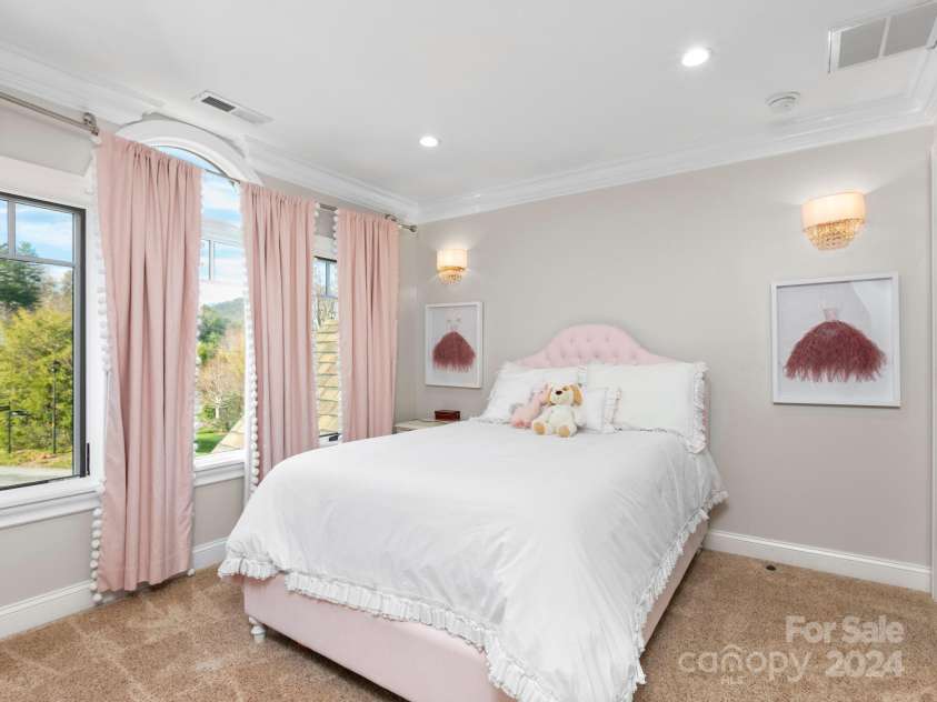 345 Scarlet Tanager Court, Arden, NC 28704.  MLS# CAR4202032, YatesRealty ID 1963. Bedroom