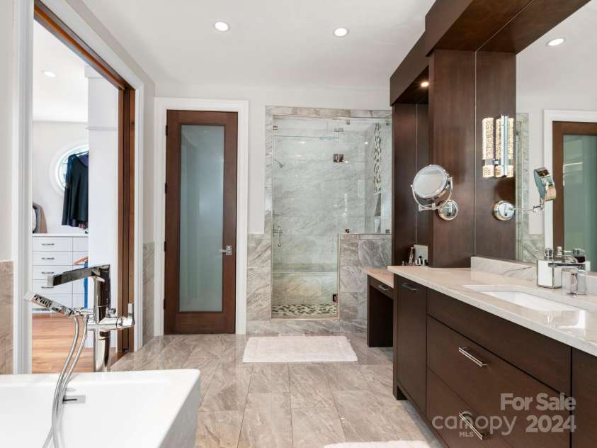 345 Scarlet Tanager Court, Arden, NC 28704.  MLS# CAR4202032, YatesRealty ID 1963. Primary Bathroom