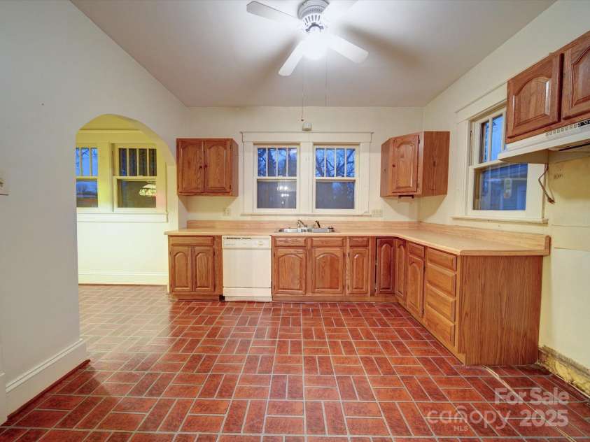 113 2nd Street, Spencer, NC 28159.  MLS# CAR4221156, YatesRealty ID 19630. 