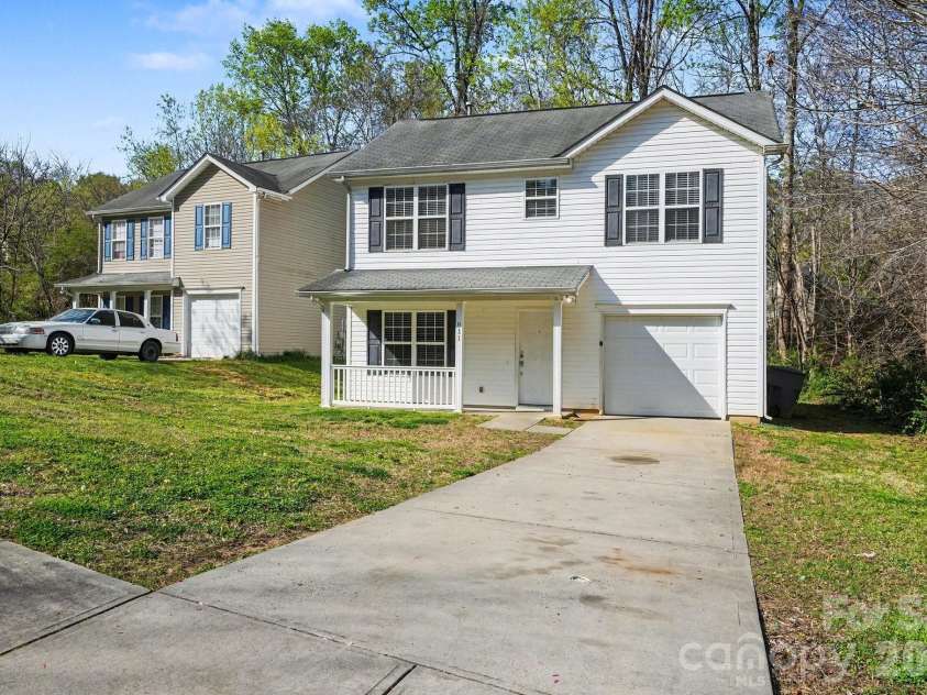 911 Valley Ridge Road, Charlotte, NC 28214.  MLS# CAR4360939, YatesRealty ID 19630. 