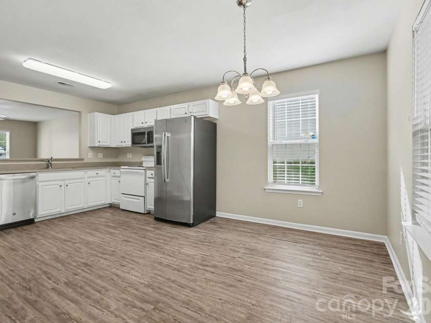 911 Valley Ridge Road, Charlotte, NC 28214.  MLS# CAR4360939, YatesRealty ID 19630. 