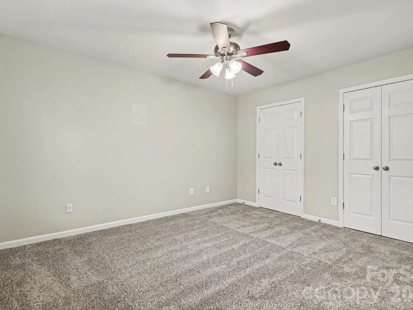 911 Valley Ridge Road, Charlotte, NC 28214.  MLS# CAR4360939, YatesRealty ID 19630. 