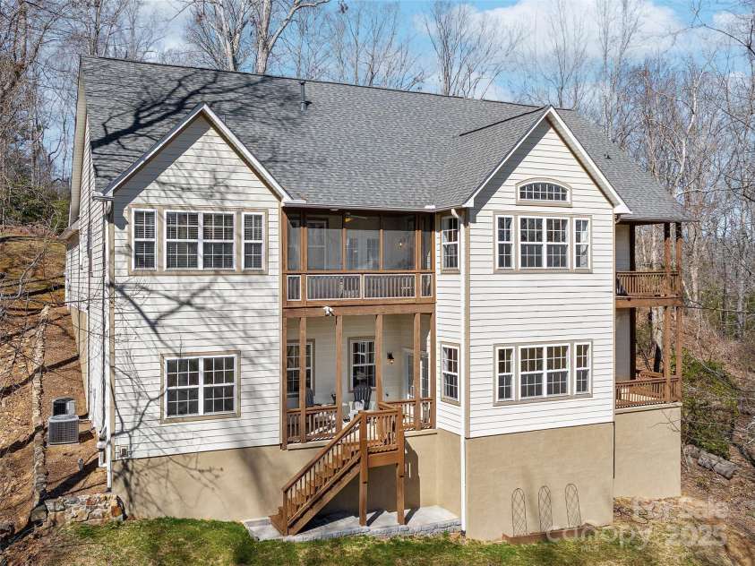 115 Springhead Court, Arden, NC 28704.  MLS# CAR4228492, YatesRealty ID 19631. 