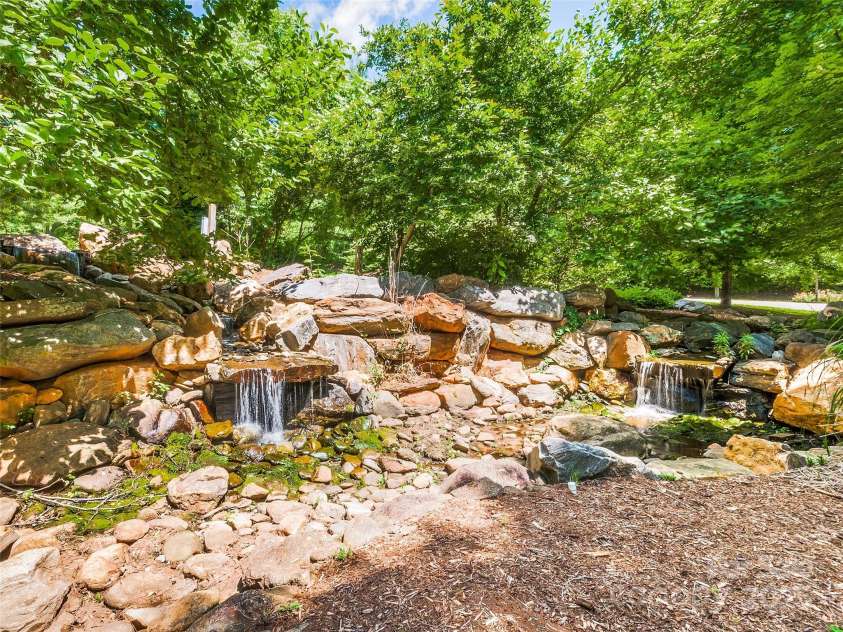 115 Springhead Court, Arden, NC 28704.  MLS# CAR4228492, YatesRealty ID 19631. 