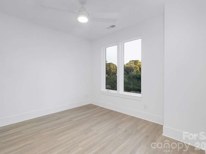 404 Dover Avenue, Charlotte, NC 28209.  MLS# CAR4346788, YatesRealty ID 19631. 