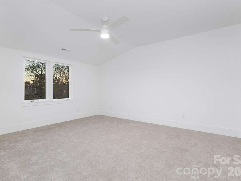 404 Dover Avenue, Charlotte, NC 28209.  MLS# CAR4346788, YatesRealty ID 19631. 