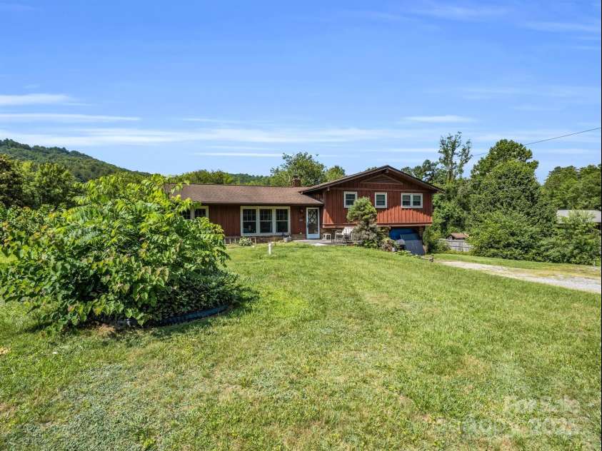 2512 Brevard Road, Hendersonville, NC 28791.  MLS# CAR4237635, YatesRealty ID 19632. 