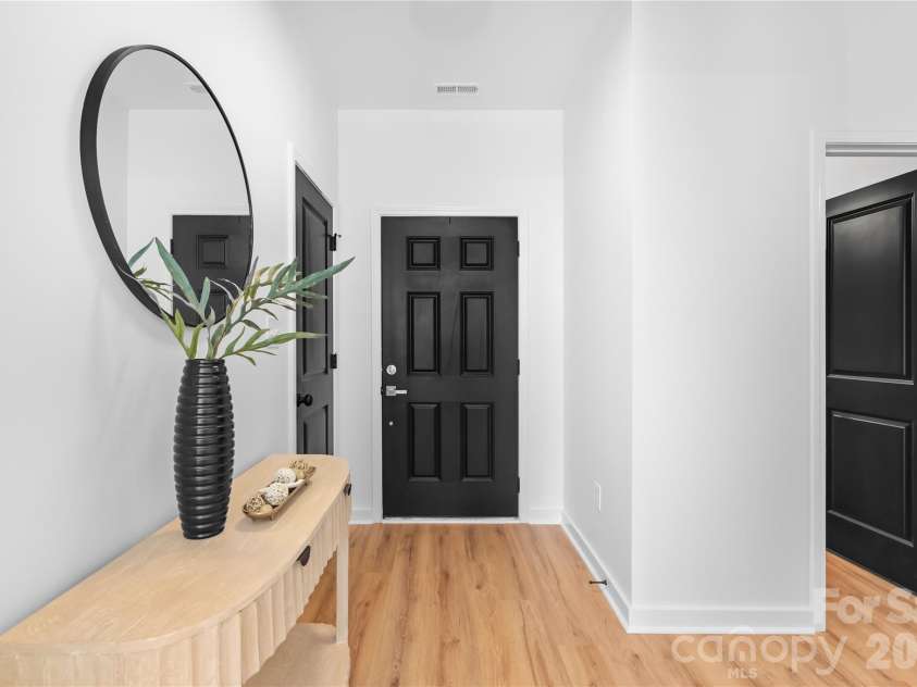725 Clarinda Street, Rock Hill, SC 29730.  MLS# CAR4373017, YatesRealty ID 19633. Entry