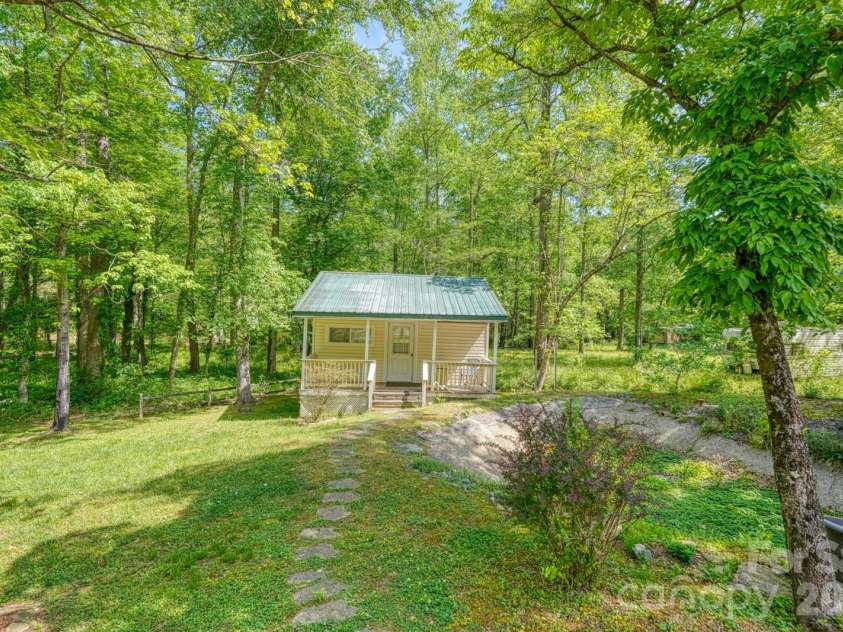 123 Little Rock Way, Mill Spring, NC 28756.  MLS# CAR4375558, YatesRealty ID 19634. 