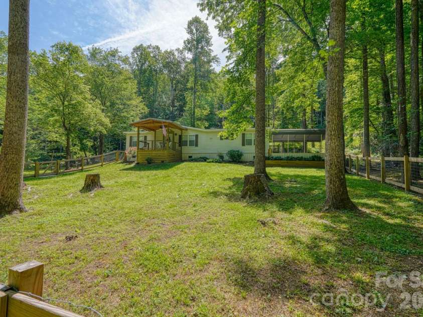 123 Little Rock Way, Mill Spring, NC 28756.  MLS# CAR4375558, YatesRealty ID 19634. 