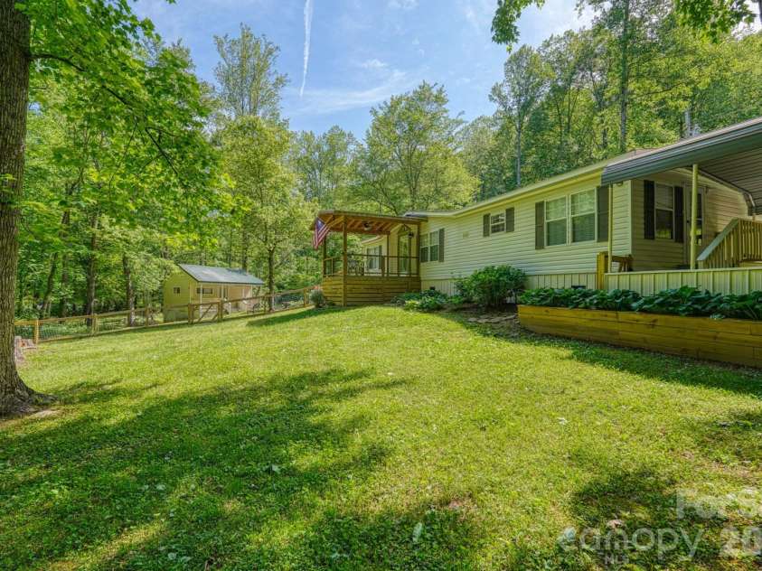 123 Little Rock Way, Mill Spring, NC 28756.  MLS# CAR4375558, YatesRealty ID 19634. 