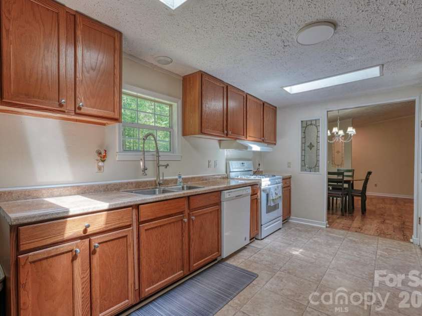 123 Little Rock Way, Mill Spring, NC 28756.  MLS# CAR4375558, YatesRealty ID 19634. 